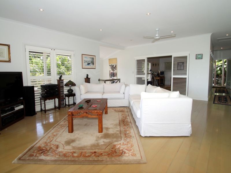 4 Mainsails Sq, Noosa Heads QLD 4567