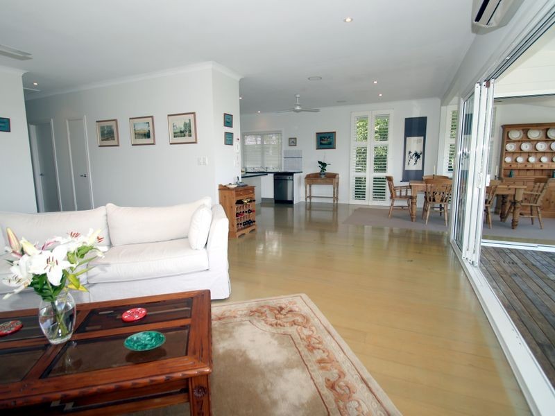 4 Mainsails Sq, Noosa Heads QLD 4567