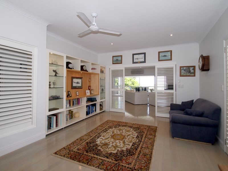4 Mainsails Sq, Noosa Heads QLD 4567