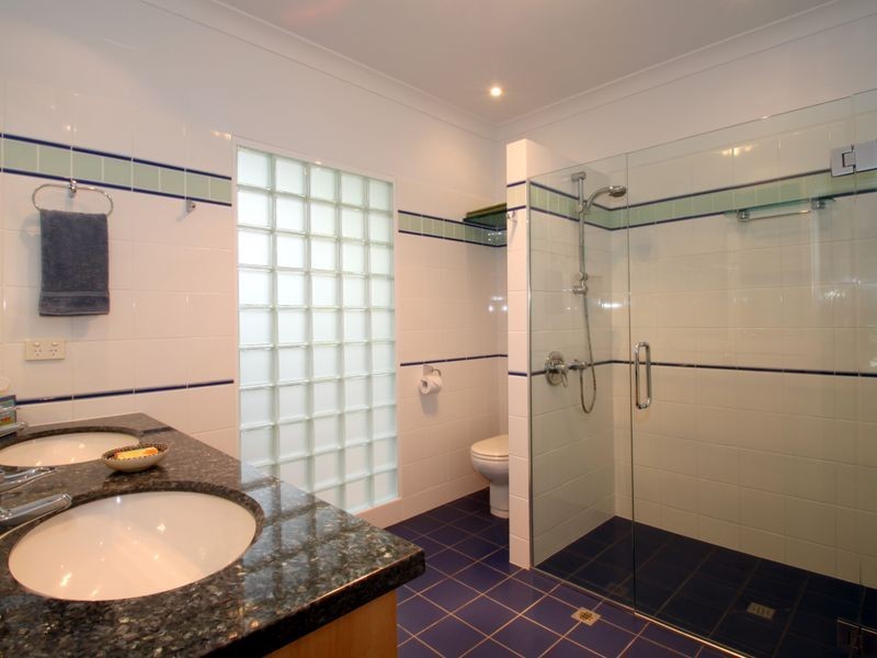 4 Mainsails Sq, Noosa Heads QLD 4567