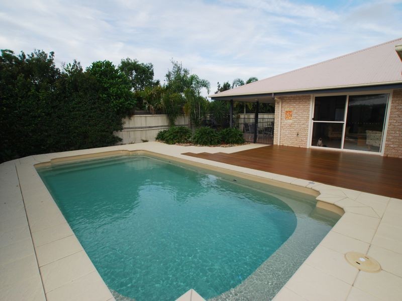62 Furness Dr, Tewantin QLD 4565