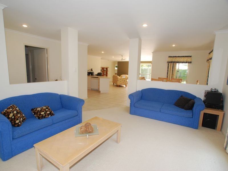 62 Furness Dr, Tewantin QLD 4565