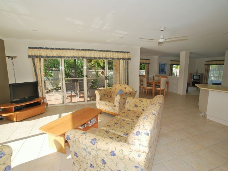 62 Furness Dr, Tewantin QLD 4565