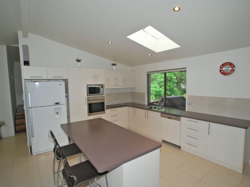 16 Maple Av, Tewantin QLD 4565