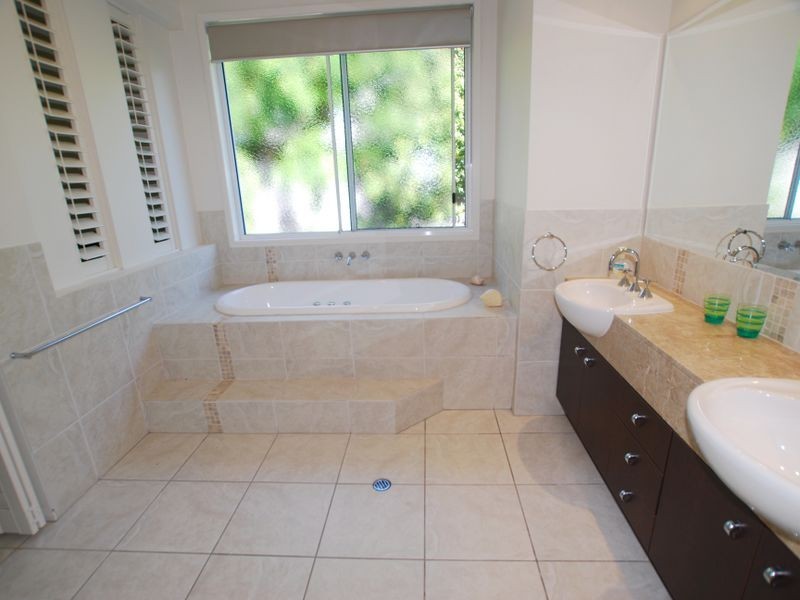 11 Tingara Ct, Tewantin QLD 4565