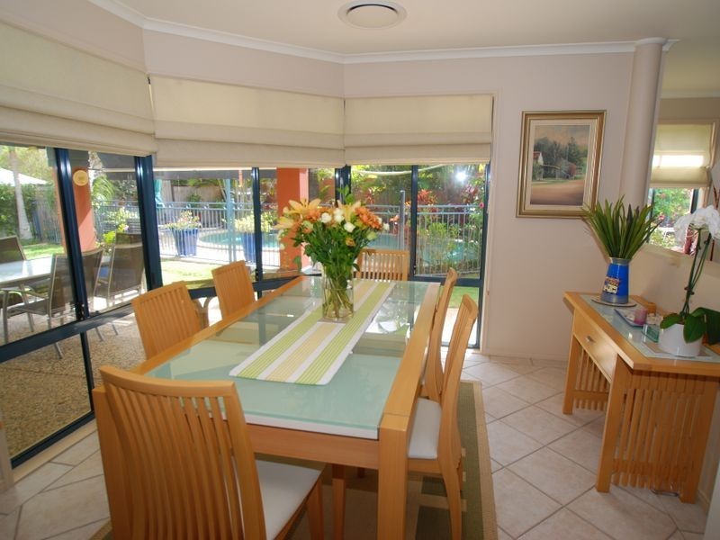 1 Moonbeam Cr, Castaways Beach QLD 4567