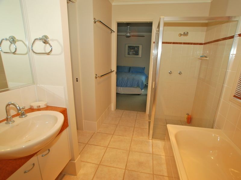 1 Moonbeam Cr, Castaways Beach QLD 4567