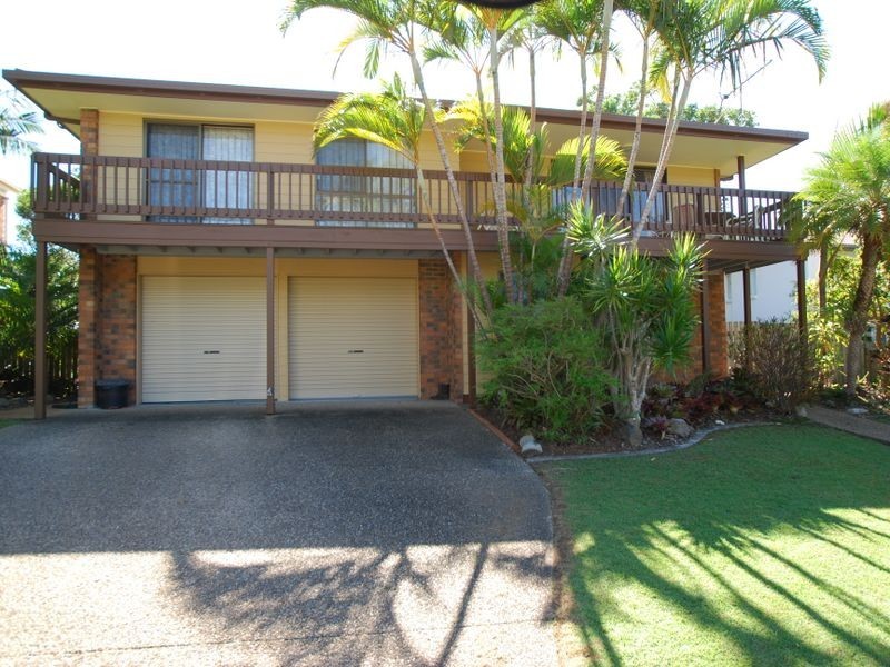 18 Ray St, Sunshine Beach QLD 4567