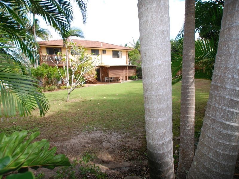 18 Ray St, Sunshine Beach QLD 4567