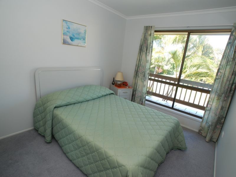 18 Ray St, Sunshine Beach QLD 4567