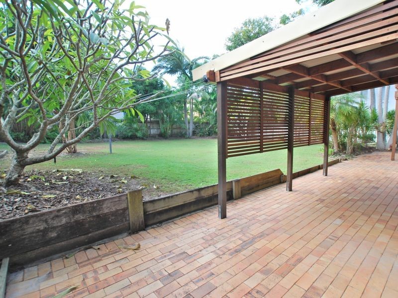 18 Ray St, Sunshine Beach QLD 4567