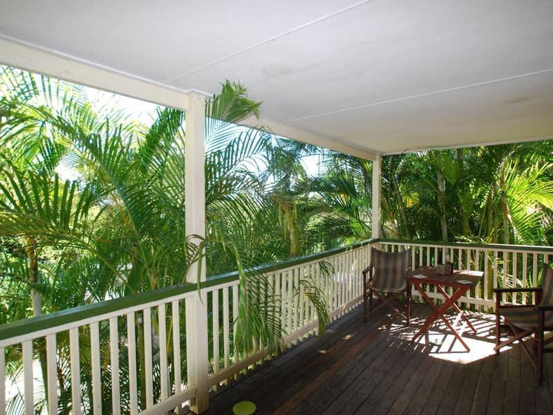 29 Leslie Dr, Noosa Heads QLD 4567