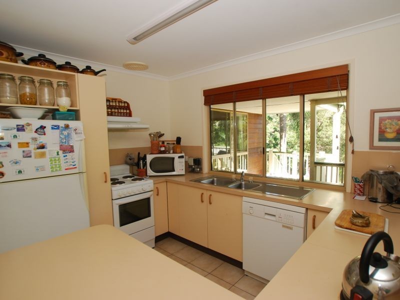 29 Leslie Dr, Noosa Heads QLD 4567