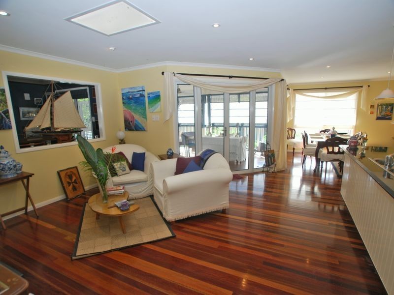 13 Hector St, Boreen Point QLD 4565