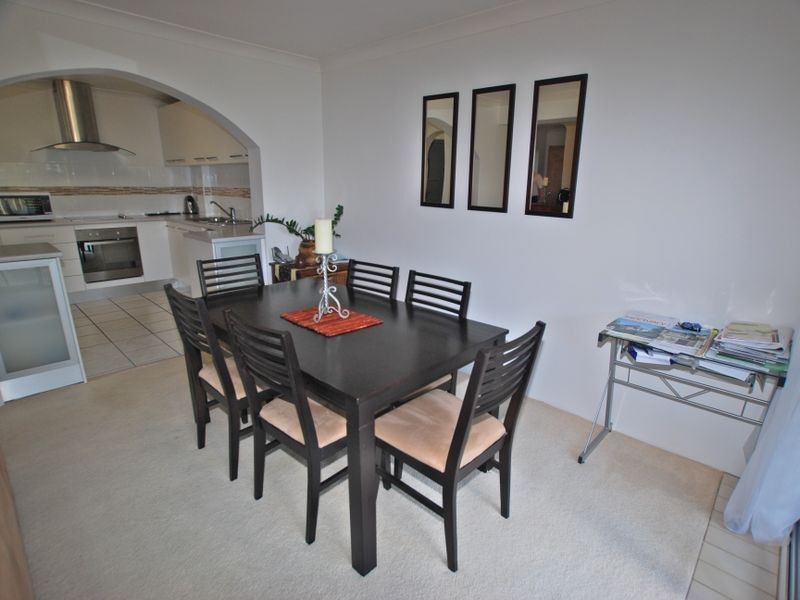 2/8 Natasha Av, Noosa Heads QLD 4567