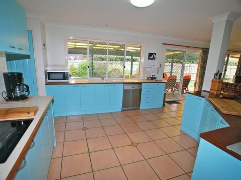 57 Griffith Av, Tewantin QLD 4565