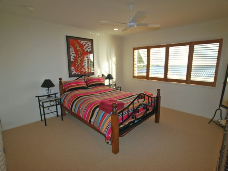 15 Nairana Rest, Noosa Heads QLD 4567