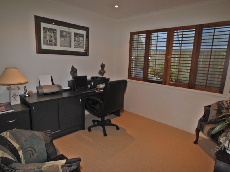 15 Nairana Rest, Noosa Heads QLD 4567