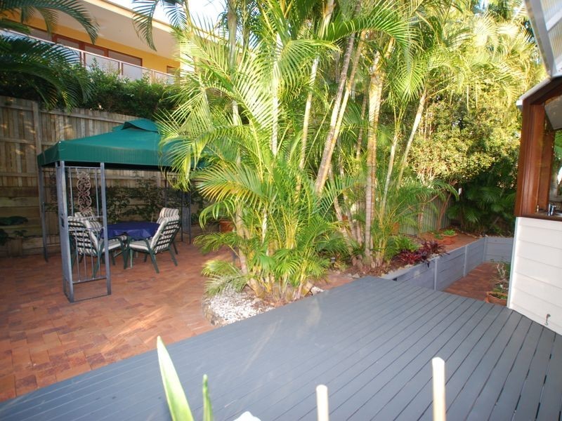 15 Nairana Rest, Noosa Heads QLD 4567