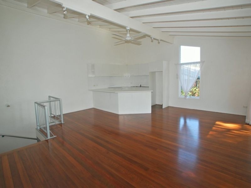 2/5 Attunga Ht, Noosa Heads QLD 4567