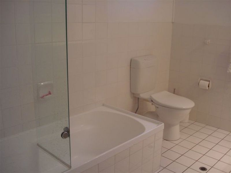 2/5 Attunga Ht, Noosa Heads QLD 4567