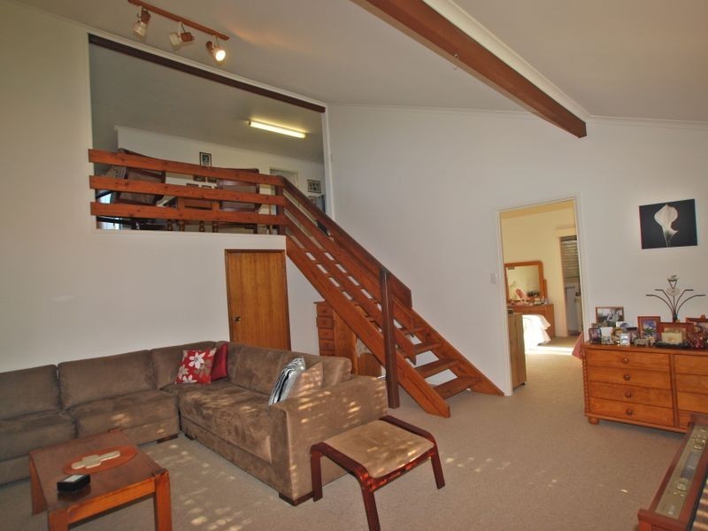 8 Orcades St, Sunrise Beach QLD 4567