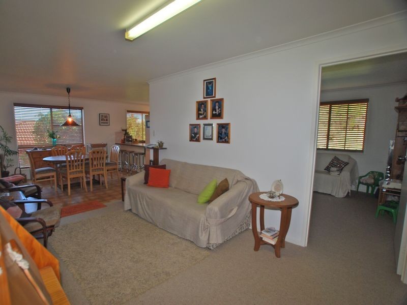 8 Orcades St, Sunrise Beach QLD 4567