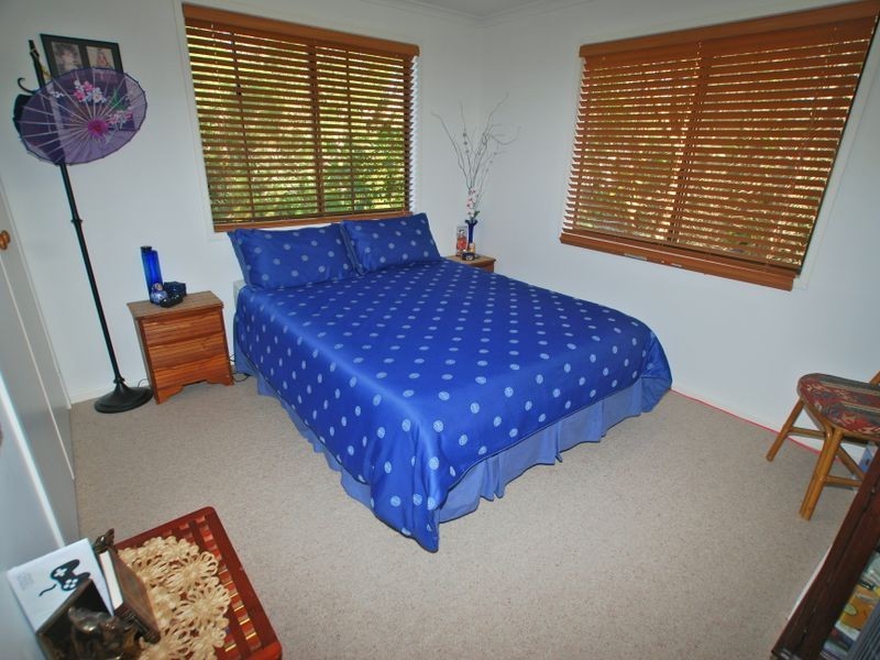 8 Orcades St, Sunrise Beach QLD 4567