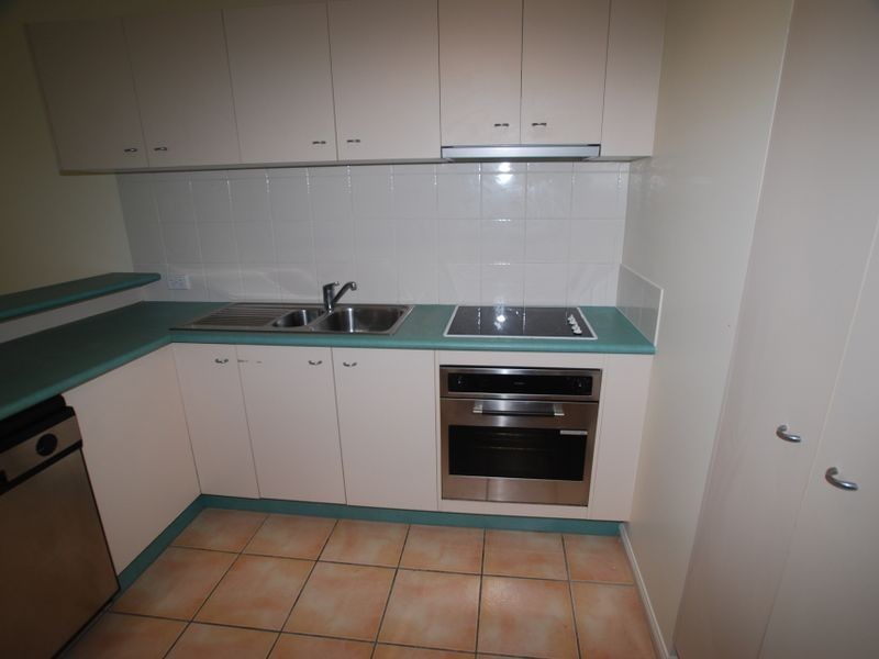 27/18-20 Lake Weyba Dr, Noosaville QLD 4566
