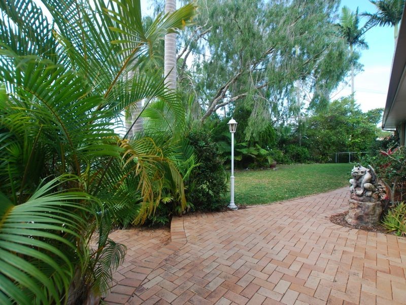 11 Muirfield Cr, Tewantin QLD 4565