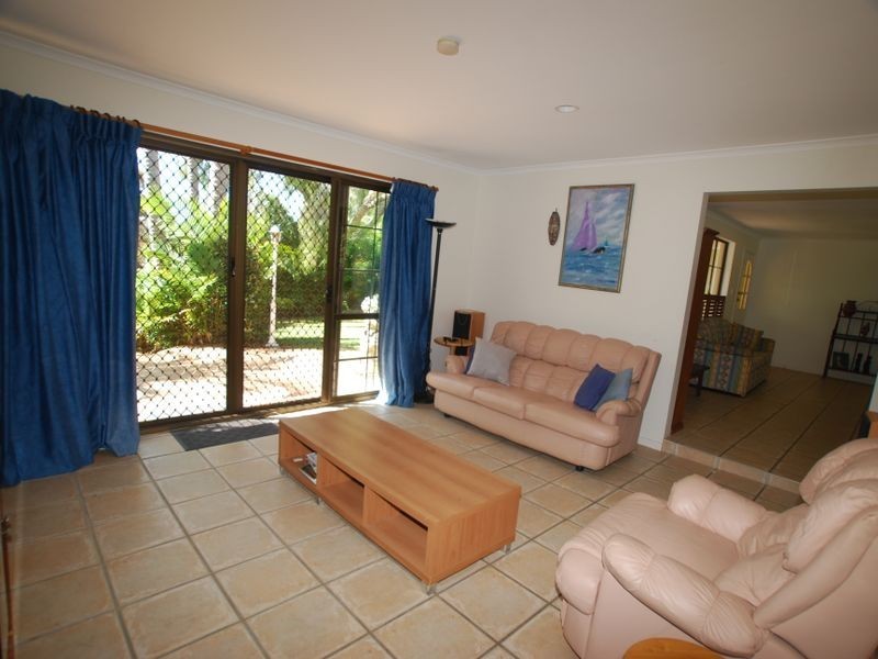 11 Muirfield Cr, Tewantin QLD 4565