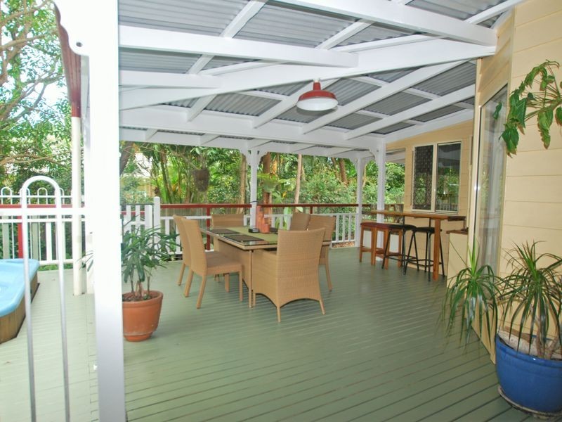 16 Lilly Pilly Pl, Noosaville QLD 4566