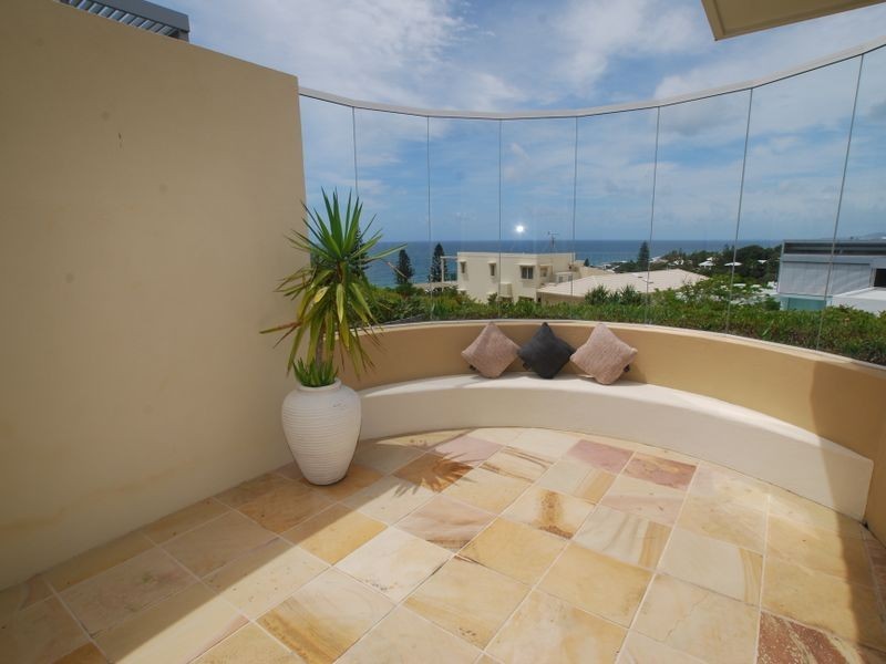 6 Kiamba Ct, Sunshine Beach QLD 4567