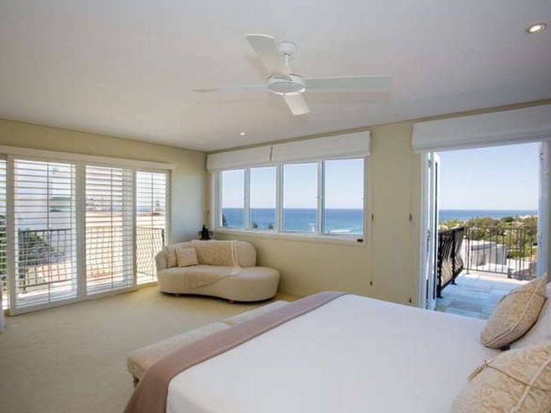 6 Kiamba Ct, Sunshine Beach QLD 4567
