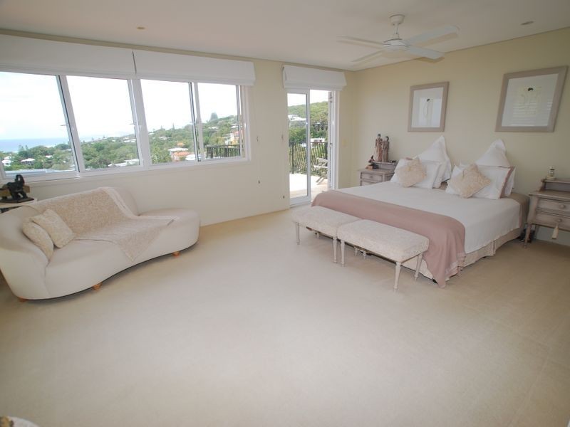 6 Kiamba Ct, Sunshine Beach QLD 4567