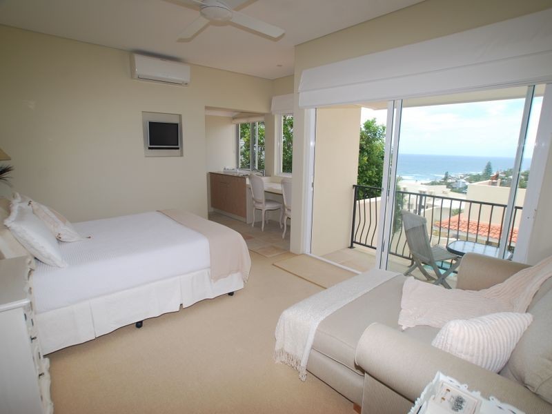 6 Kiamba Ct, Sunshine Beach QLD 4567