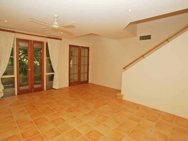 Villa 153/61 Noosa Springs Dr, Castaways Beach QLD 4567