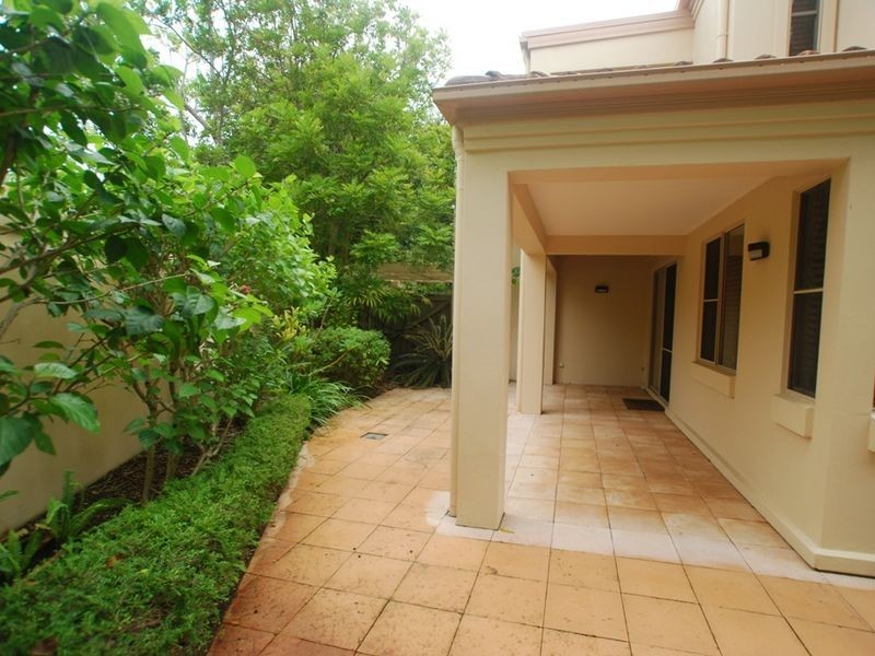 Villa 153/61 Noosa Springs Dr, Castaways Beach QLD 4567