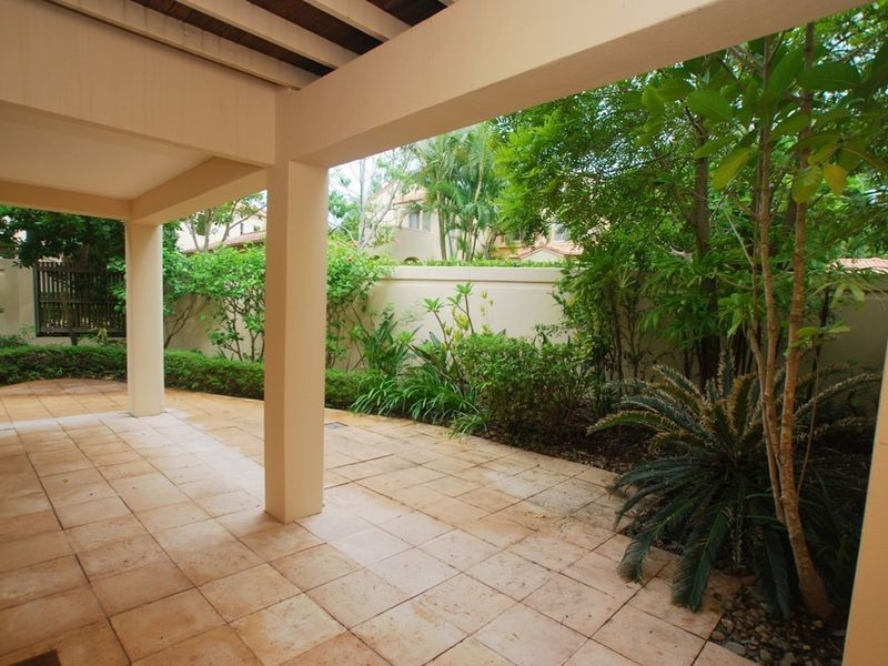 Villa 153/61 Noosa Springs Dr, Castaways Beach QLD 4567