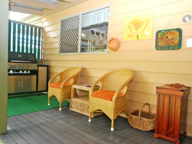 4 Val Cr, Noosaville QLD 4566