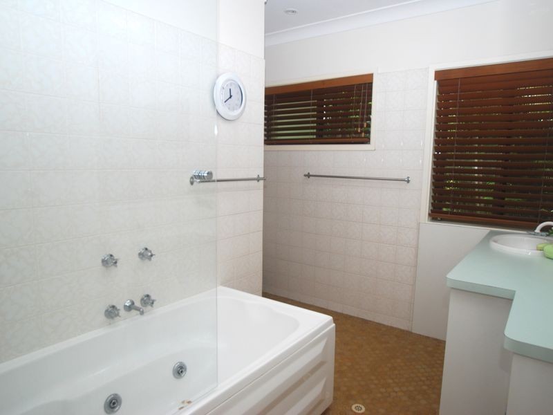 14 Arkana Dr, Noosa Heads QLD 4567