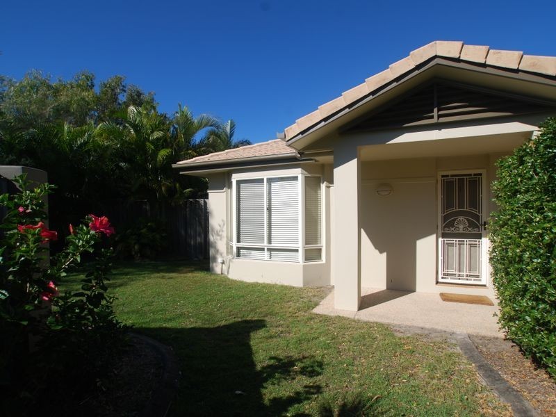 1/2 Sarena Ct, Sunshine Beach QLD 4567