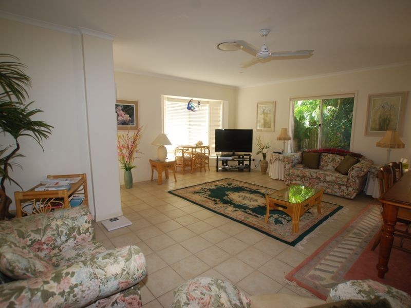 1/2 Sarena Ct, Sunshine Beach QLD 4567