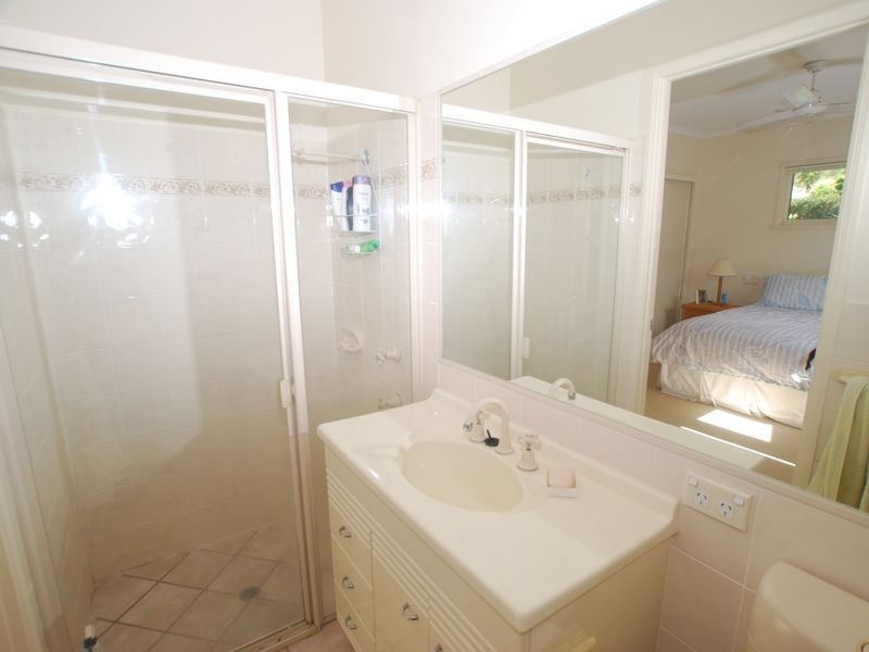 1/2 Sarena Ct, Sunshine Beach QLD 4567