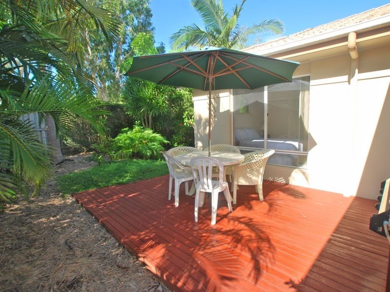1/2 Sarena Ct, Sunshine Beach QLD 4567