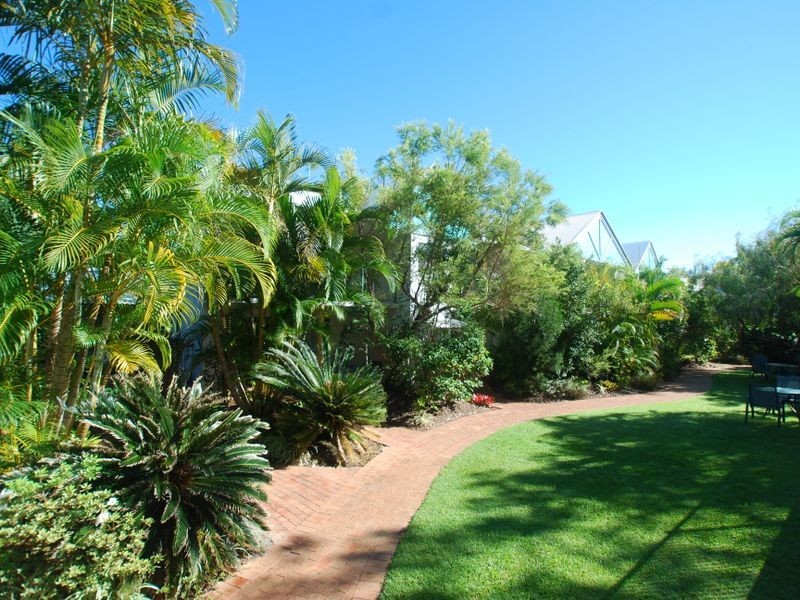 1/263 Edwards St, Sunshine Beach QLD 4567