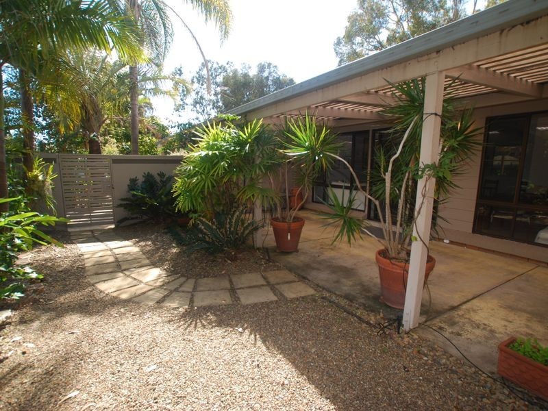 36 Lake Weyba Dr, Noosaville QLD 4566