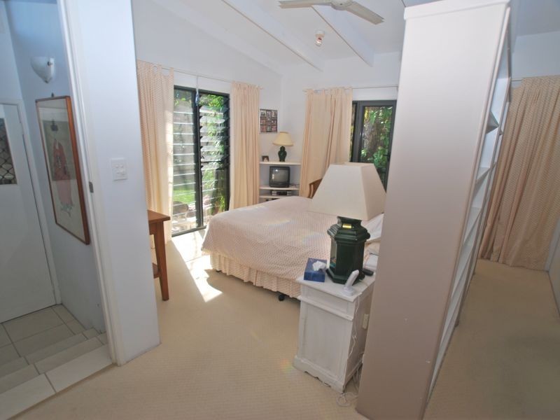 36 Lake Weyba Dr, Noosaville QLD 4566