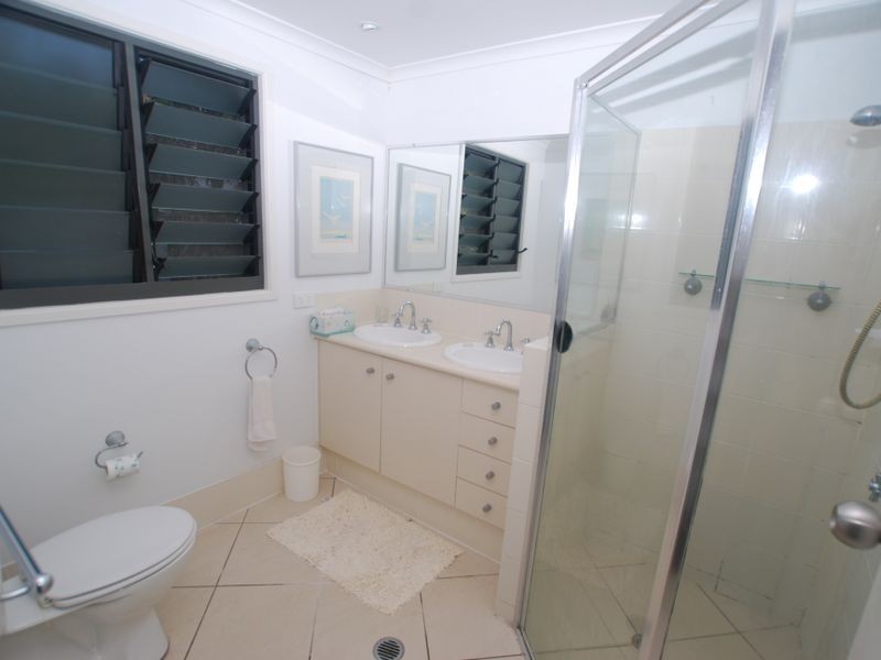 36 Lake Weyba Dr, Noosaville QLD 4566