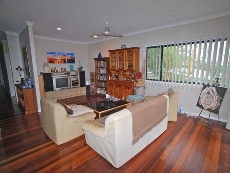 8 Berrima Row, Noosa Heads QLD 4567